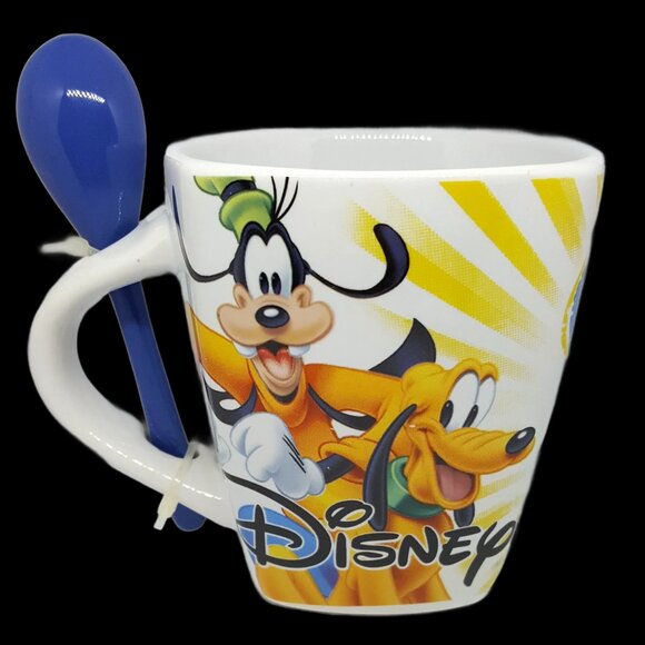 Disney Mickey and Friends Coffee Cup Mug with Spoon Jerry Leigh Collectible. - Picture 1 of 6